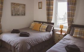 The Earn Hotel